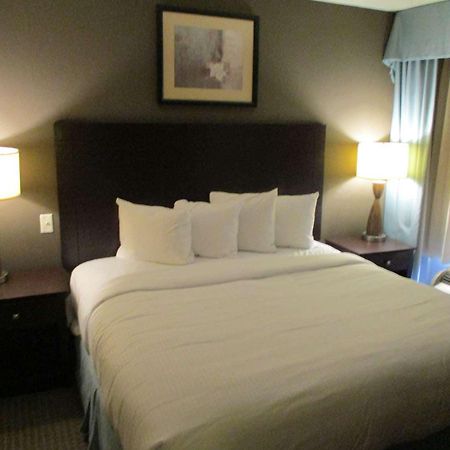 Research Park Inn St Louis West Chesterfield Saint Charles Room photo