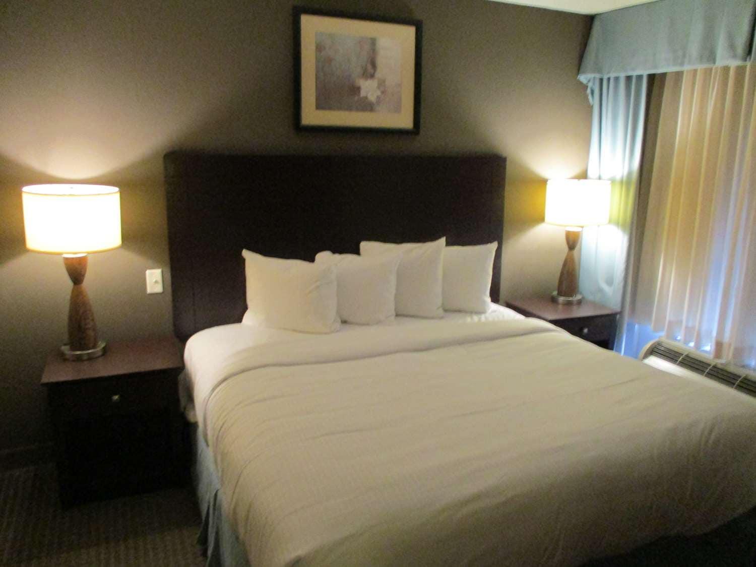 Research Park Inn St Louis West Chesterfield Saint Charles Room photo