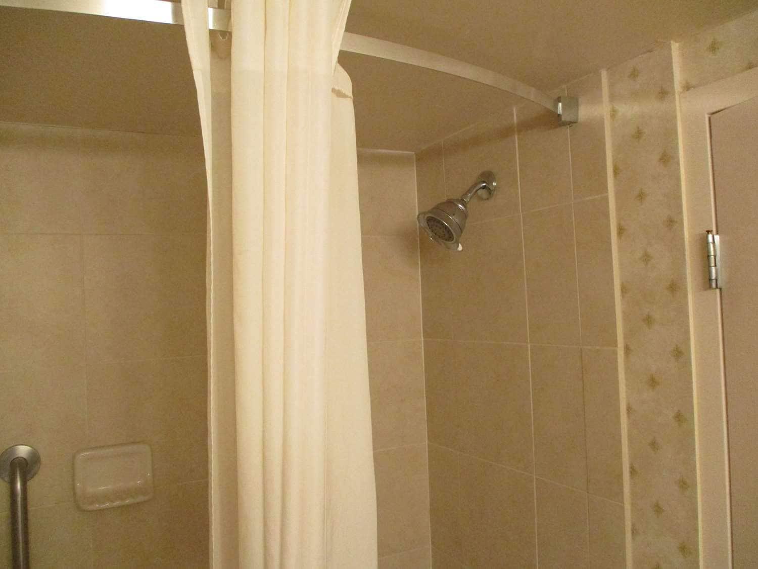 Research Park Inn St Louis West Chesterfield Saint Charles Room photo